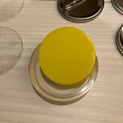 缶バッジケース、材料の画像