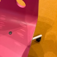 IKEAのキッズチェアー（昇降式）の画像