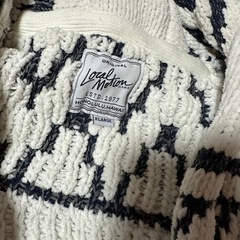 幾何学模様 ホワイト×ネイビー ニットカーディガン XLサイズ  Local Motionの画像