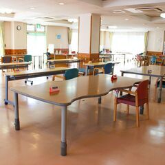 ✨期間限定 時給2,000円✨老人保健施設でのリハビリ業務！9時～17時半の2時間以上の勤務でOK♪の画像