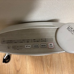 加湿器付きファンヒーターの画像