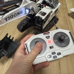 説明必読　すぐに遊べる　ラジコン　ショベルカーの画像