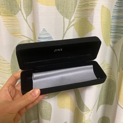 メガネケース jinsの画像