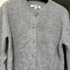 Uniqlo カーディガンの画像