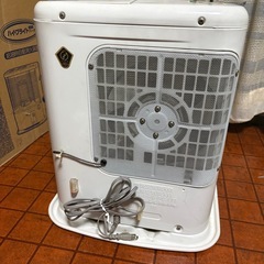石油ファンヒーター① MITSUBISHI KD-257Vの画像