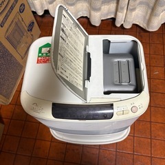 石油ファンヒーター① MITSUBISHI KD-257Vの画像