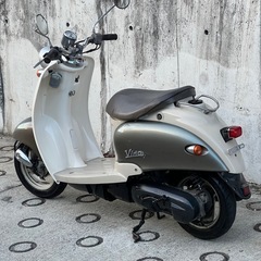 大人気セール‼️安心のバッテリー新品✨️前後タイヤまだまだ山あり🗻嬉しいオイル満タン補充済み🈵オイル交換不要⭕️継ぎ足しだけで🆗2サイクルでパワフルな走り💨5AUビーノ✴の画像