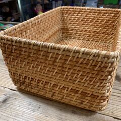無印良品 重なるラタン長方形バスケット 中 タグ付き 在庫②の画像