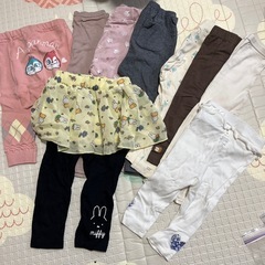 90サイズ　女の子　長袖や長ズボンなどの画像