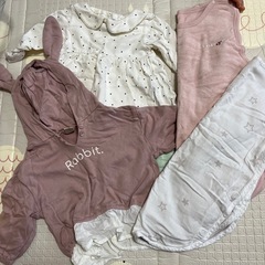 90サイズ　女の子　長袖や長ズボンなどの画像