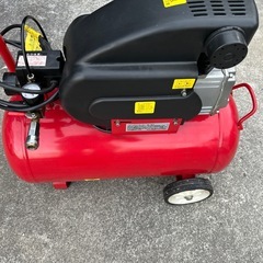 アストロ　エアコンプレッサー　AP エアー　コンプレッサー　39L AP040777 2.0HPの画像