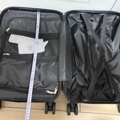 ブラック キャリーケース 機内持ち込み可 小型 ハードタイプ 4輪の画像