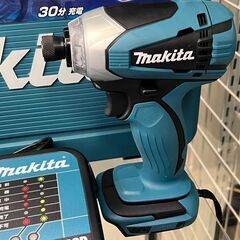 🪛makita🪛充電式インパクトドライバ🪛TD134DSHX🪛バッテリー２個、充電ドック、ケース、説明書完備🪛14.4V🪛No.7146🪛の画像