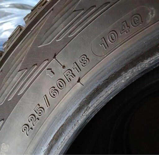 21年製まだまだ使えます。スタッドレスタイヤのみ4本　ヨコハマアイスガード　  225/60r18