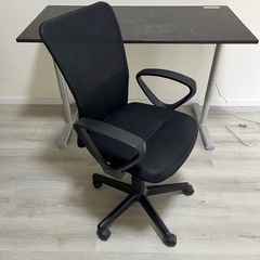 デスク、椅子セットの画像