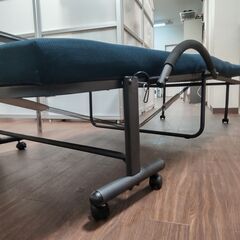 折りたたみベッド マットレス マット部分サイズ: 約200cm x 約90cm x 地上高約45cmの画像