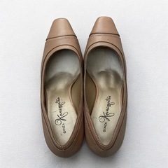 銀座かねまつ パンプス 23cm ピンクベージュ スクエアトゥ オフィスシューズ 通勤パンプスの画像