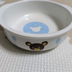 子供用食器の画像