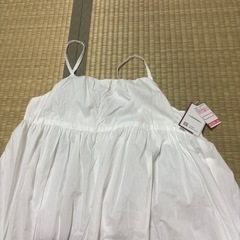 《新品あり》しまむら2025年福袋、choco、キャミソール、ニット帽、マフラー、キャップ、バケットハットの画像