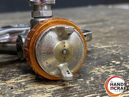 【久留米】【引き取り限定】【中古品】アネスト岩田 W-101 小形スプレーガン 塗料カップ・手元圧力計付