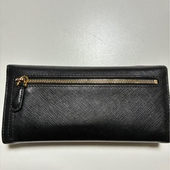 プラダ財布の画像