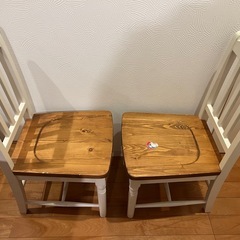 ダイニングテーブルとイス2脚⭐︎1月6日まで⭐︎の画像