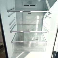 ⭐️【2018年】AQUA ノンフロン冷凍冷蔵庫　184L　AQR-U18F (S) 動作確認済み・清掃済み⭐️の画像