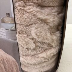 BERKSHIRE BLANKET 電気大判ひざ掛け 127cm x 152cm ベージュの画像