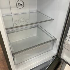 リサイクルショップどりーむ天保山店　No5477 　美品❕　2025年製！　２０１L　大きめ2ドア冷蔵庫　ハイアール　オシャレなシャンパンゴールドカラー🎵の画像