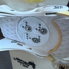 美品 バートン BURTON スノーボード 板 バートン ビンディングもバートン✨ の画像