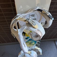 美品 バートン BURTON スノーボード 板 バートン ビンディングもバートン✨ の画像