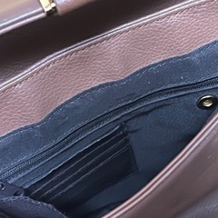 ショルダーバッグ　レザー風　ブラウンの画像