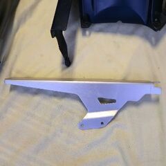 ヤマハ MT-01 スイングアーム リアフェンダー チェーンカバーセットの画像