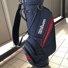 ゴルフクラブとバッグのセットの画像