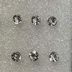 ピアス　クリアラインストーン　大量　ピアス アクセサリー 宝石　100個セット　未使用の画像
