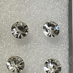 ピアス　クリアラインストーン　大量　ピアス アクセサリー 宝石　100個セット　未使用の画像
