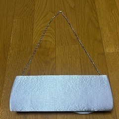 新品未使用　パーティーバッグ（クラッチバッグ）シルバー レース装飾の画像