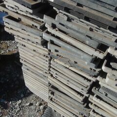 苗箱 店じまいした農家さんから譲り受けました 欲しい枚数  中古品 現状品の画像