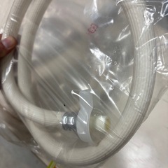 洗濯機用品　給水と排水ホース（新品と中古です）の画像