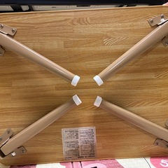 折りたたみテーブルの画像