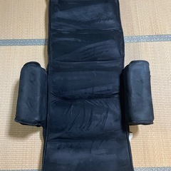 サンワダイレクト 座椅子 ひじ掛け付き ハイバック 頭部/背もたれ/脚部 各14段階調節可能 低反発ウレタン リクライニング ブラック150-SNC103BKの画像