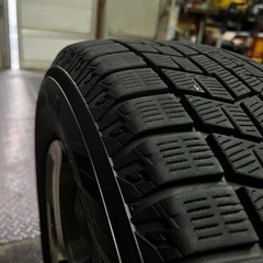 スタッドレスタイヤの画像