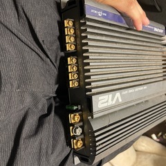 アルパイン　アンプ　4chの画像