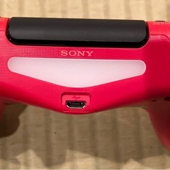 ワイヤレスコントローラー(DUALSHOCK 4) CUH-ZCT2J レッドの画像