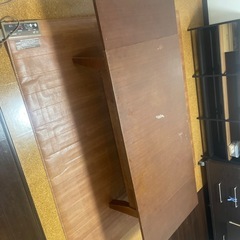 伸縮テーブルの画像