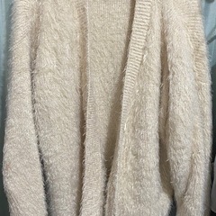 DAZYのニット、サイズM〜Lの画像