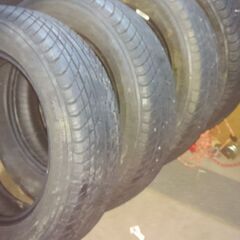 ラジアルタイヤ4本セットの画像