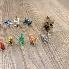 恐竜フィギュア　大量
の画像