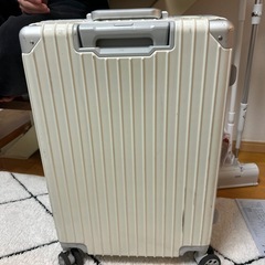 キャリーケースの画像