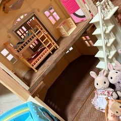 【美品】シルバニアファミリー　お家＋小物セットの画像